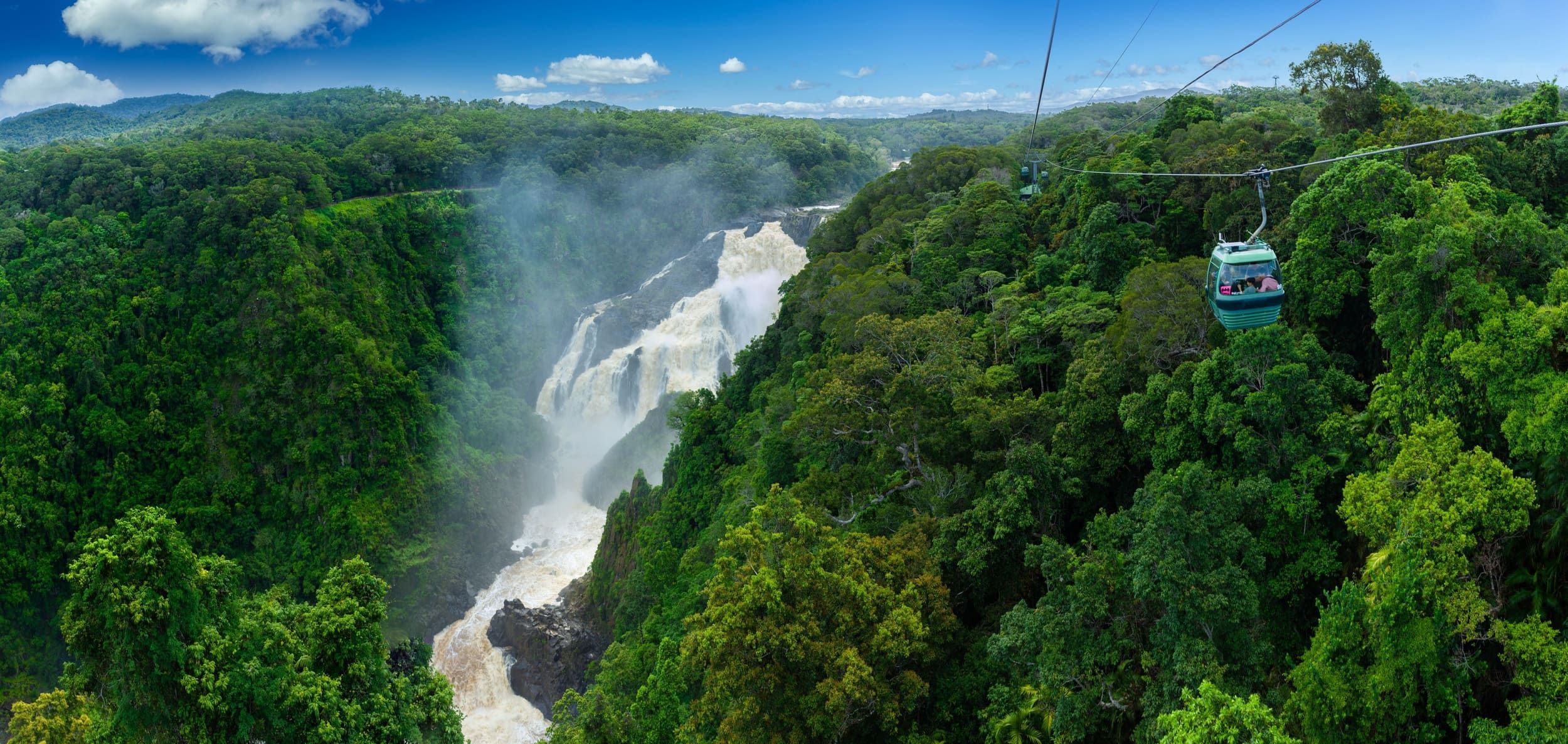 10 Things to do around Cairns on a Road Trip – Tropical Chaos, Rainforest Raves & Reef Madness!