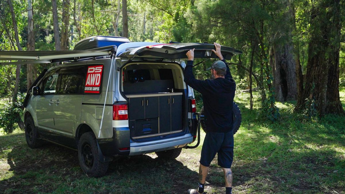 D5 Adventure Camper 4x4 with awning, QLD