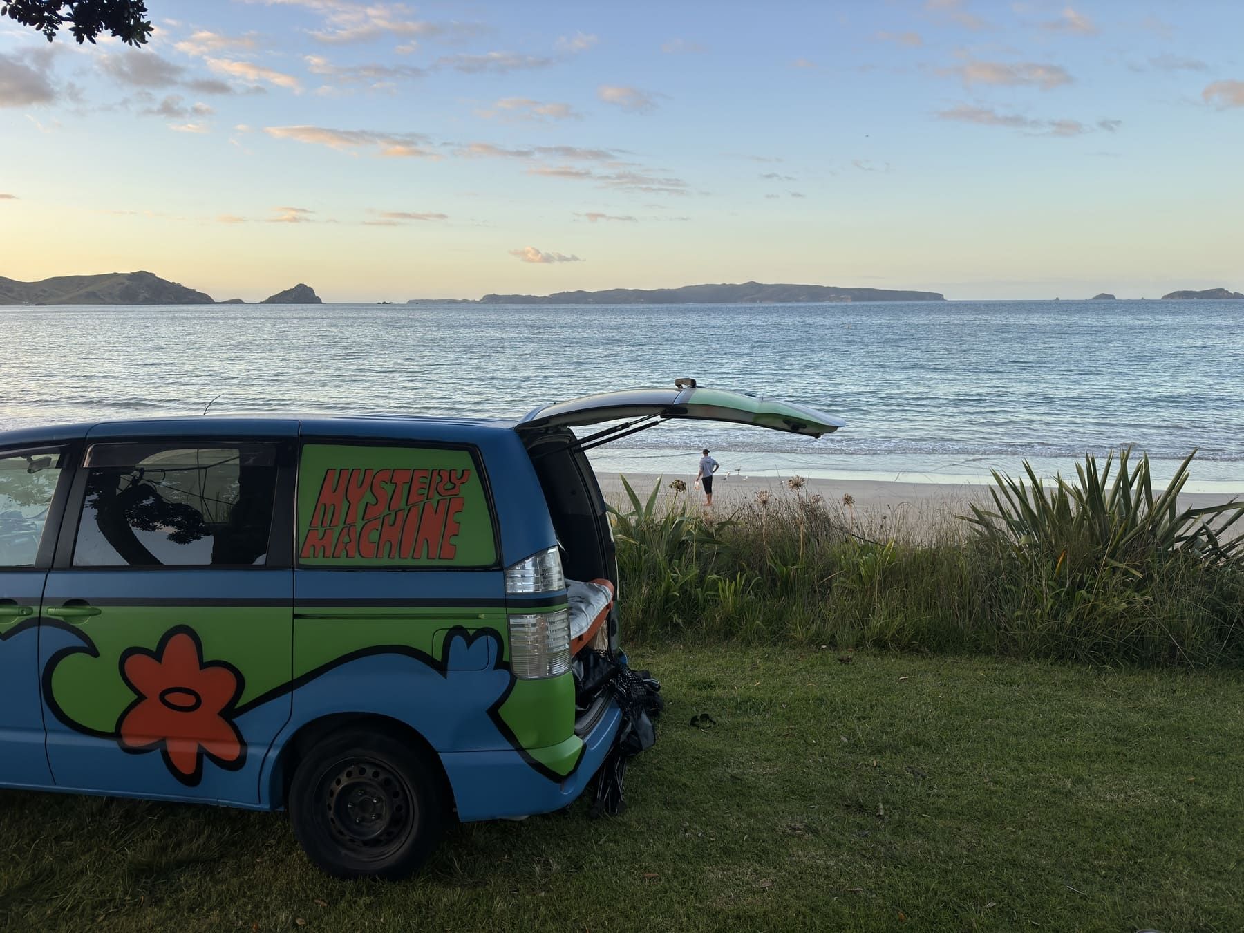 Auckland to Waiheke Island, Waitakere Ranges, Karekare & Piha